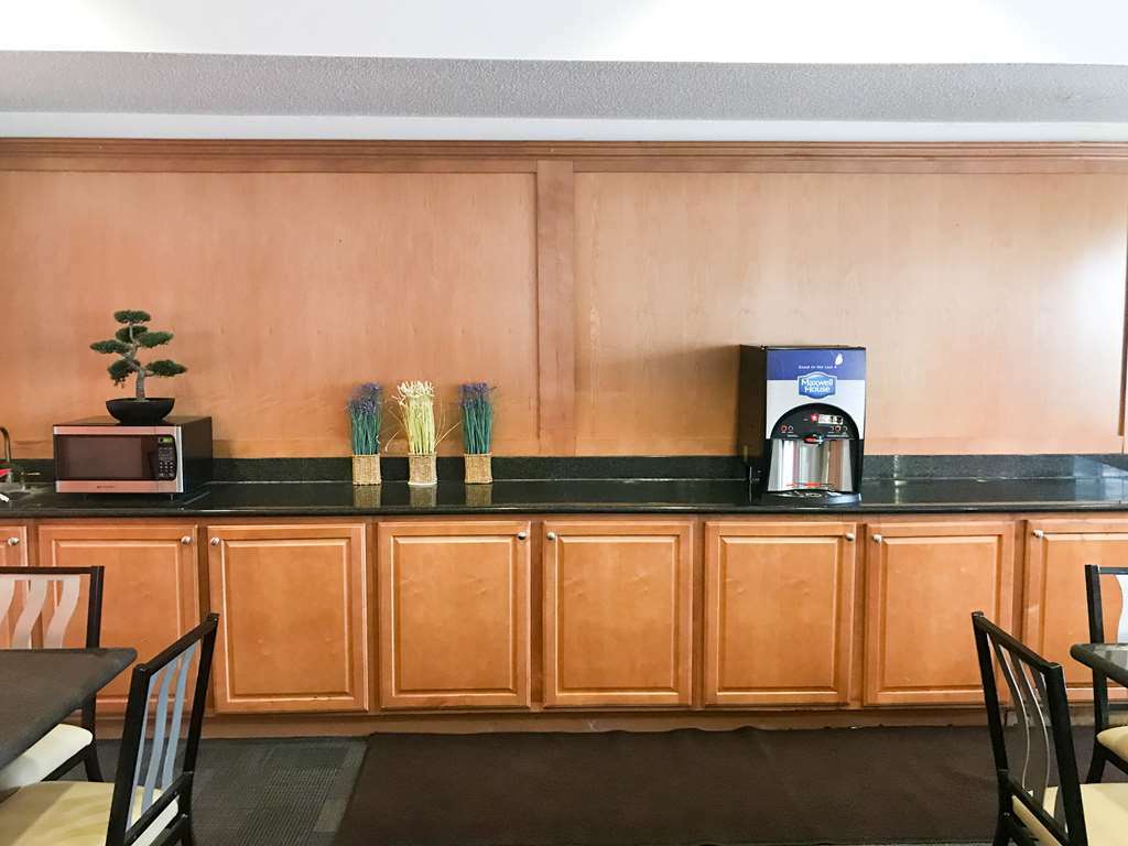 Red Roof Inn PLUS+&Suites Savannah – I-95 Georgetown Restoran gambar